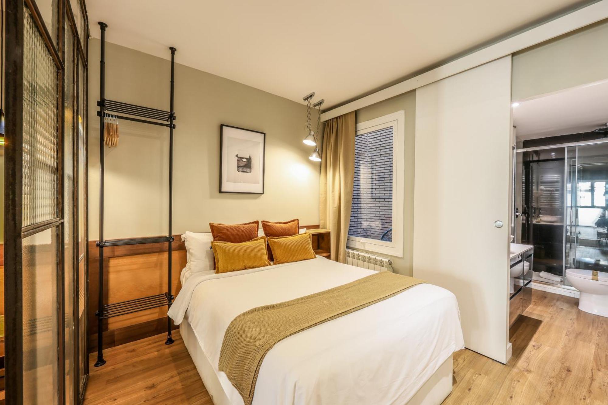 Ap Chueca Apartment Madrid Bagian luar foto