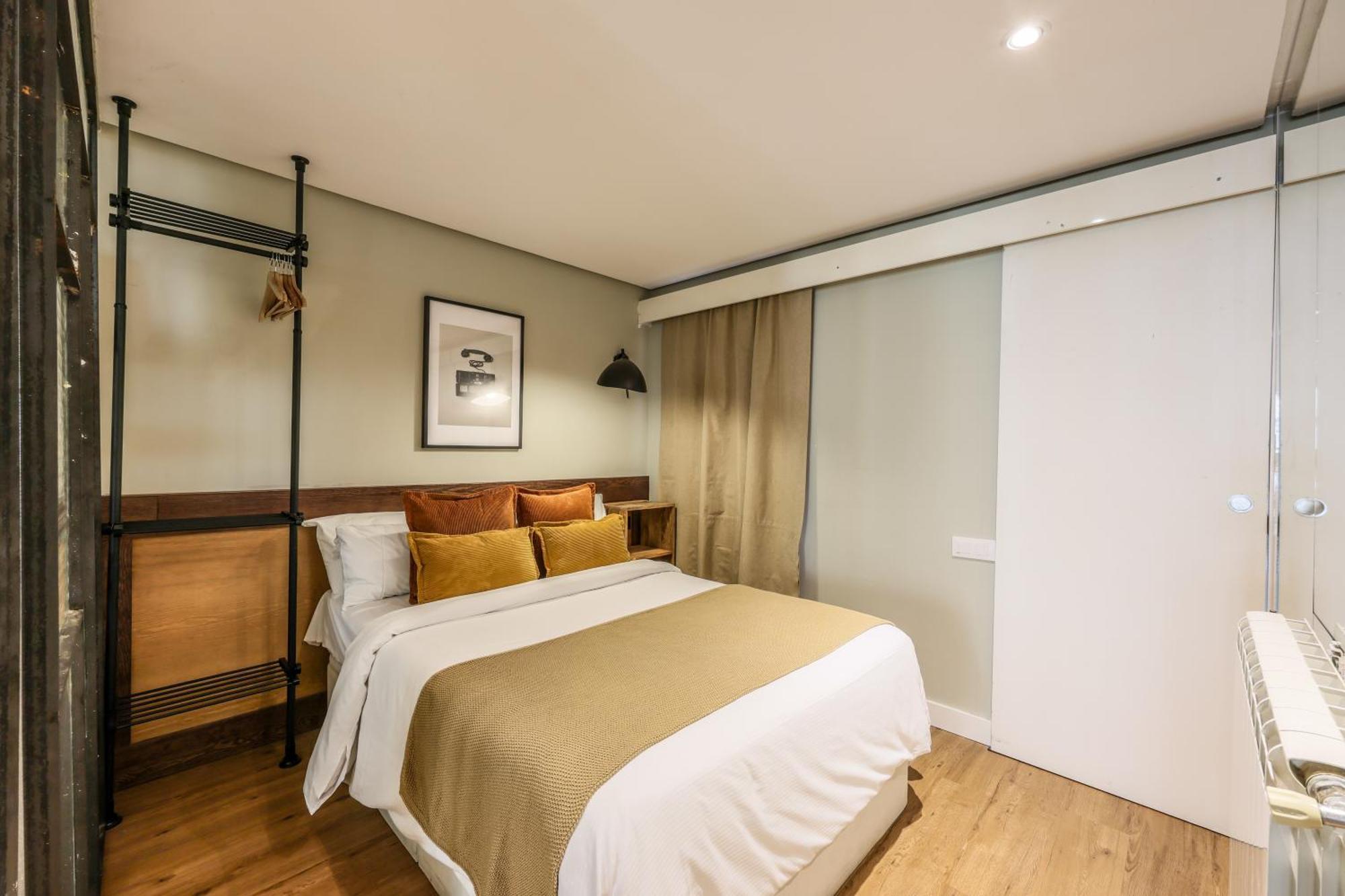 Ap Chueca Apartment Madrid Bagian luar foto