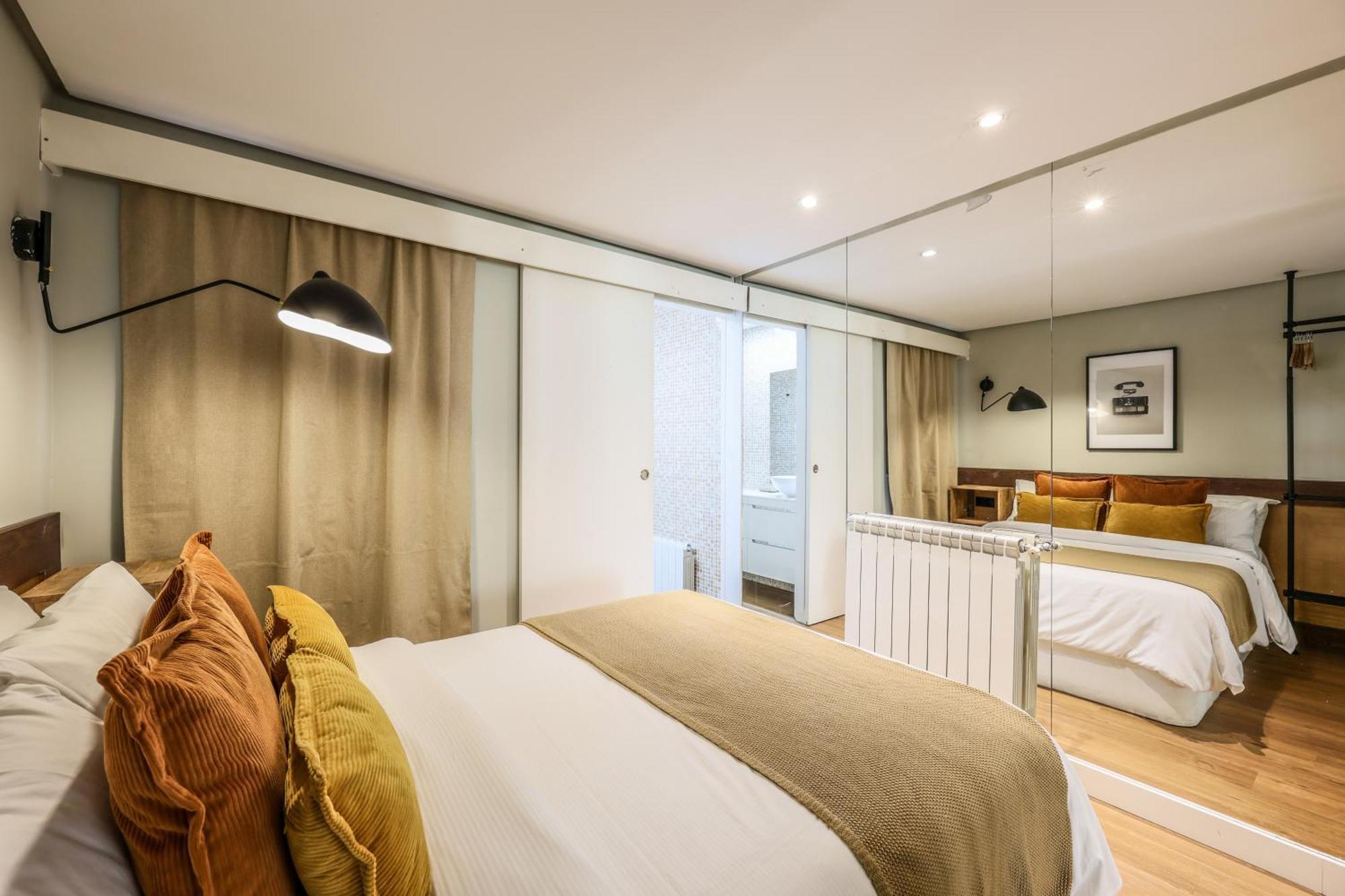 Ap Chueca Apartment Madrid Bagian luar foto