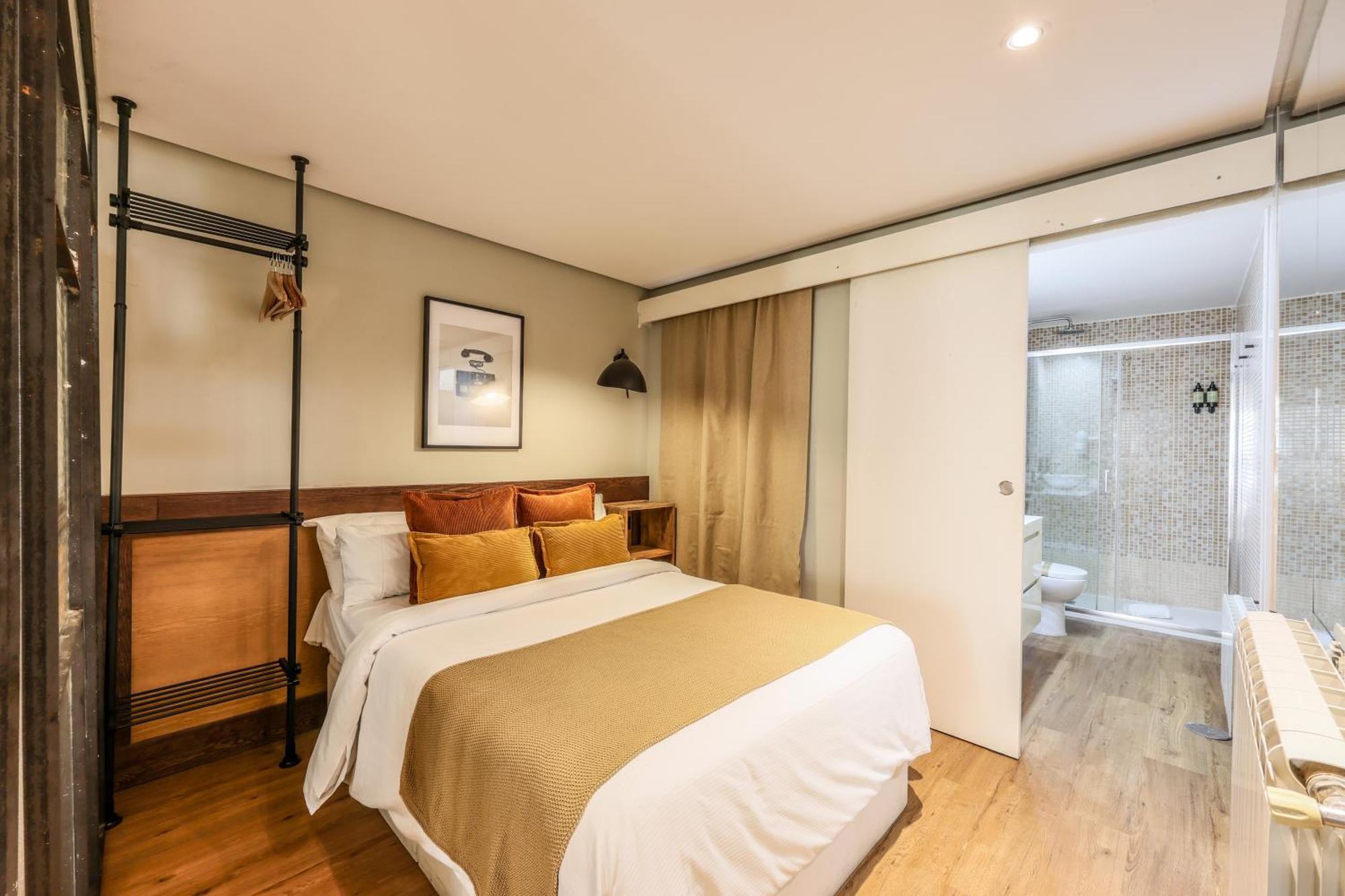 Ap Chueca Apartment Madrid Bagian luar foto