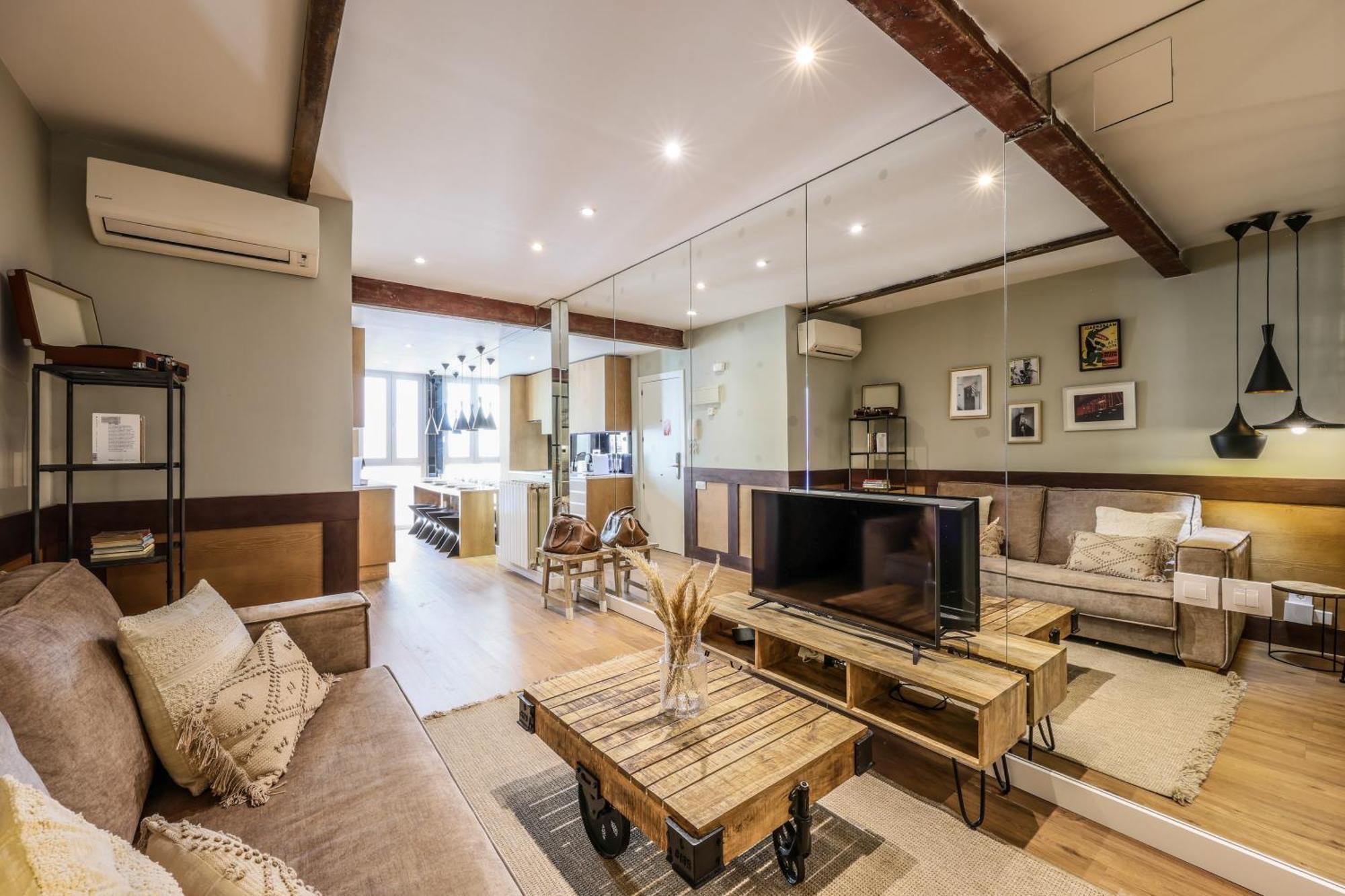 Ap Chueca Apartment Madrid Bagian luar foto
