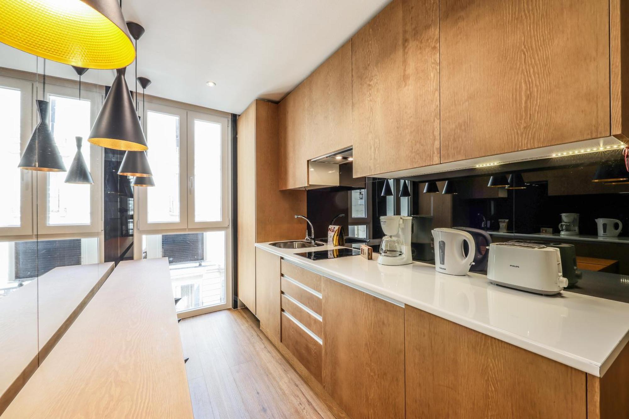 Ap Chueca Apartment Madrid Bagian luar foto